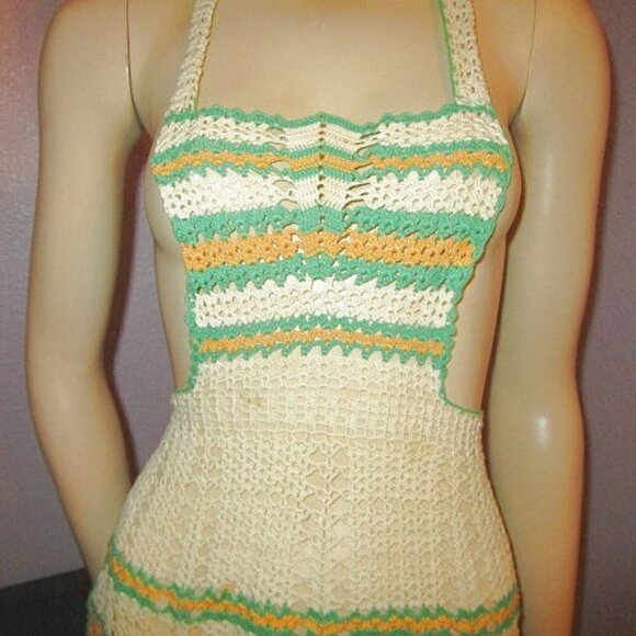 Vtg Hand CROCHET Country APRON Tie Back HALTER 50s 60s 70s Housewife RETRO Boho - Picture 3 of 9